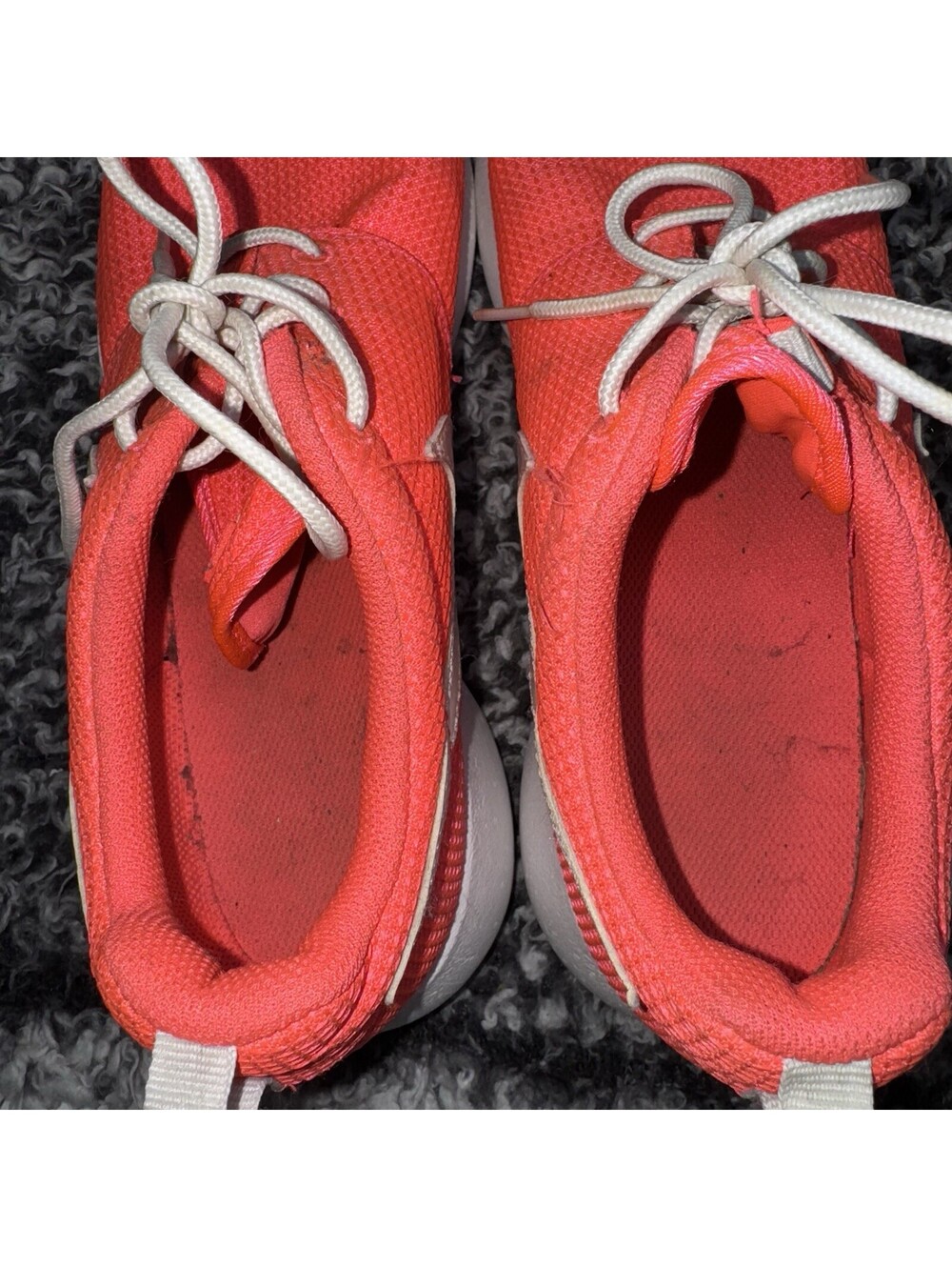 Nike Women's Roshe One Sneakers, Pink/Stardust/White, 7y  Medium US - Picture 5 of 6